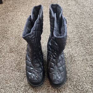 The North Face Thermoball Button-Up Boots Size 7